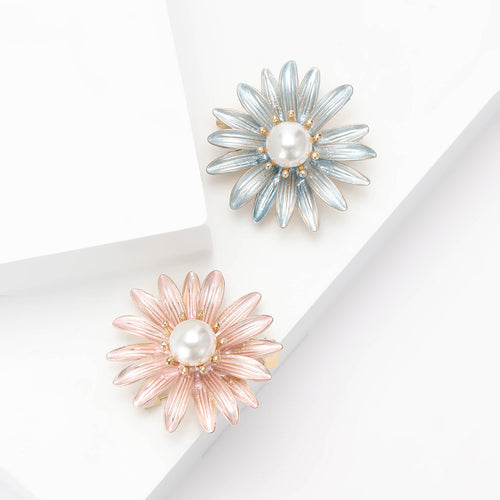 Alloy Daisy Brooch Pin For Women Elegant Anti Exposure Lapel Decor
