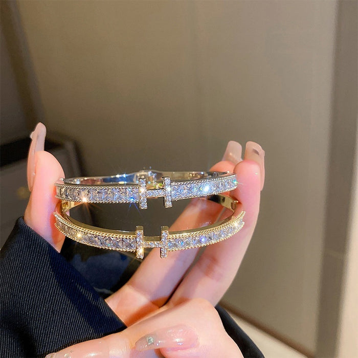 Korean Style Zircon Letter Buckle Metal Bangle For Women, Light Luxury Fashion Jewelry
