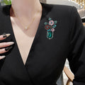 Baroque Alloy Rhinestone Vase Flower Brooch For Suit Decoration view 2