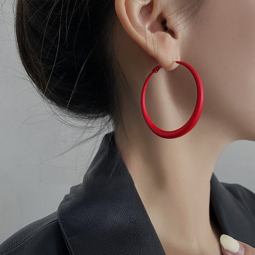 Korean Minimalist Red Geometric Metal Hoop Earrings With Silver Needle Post