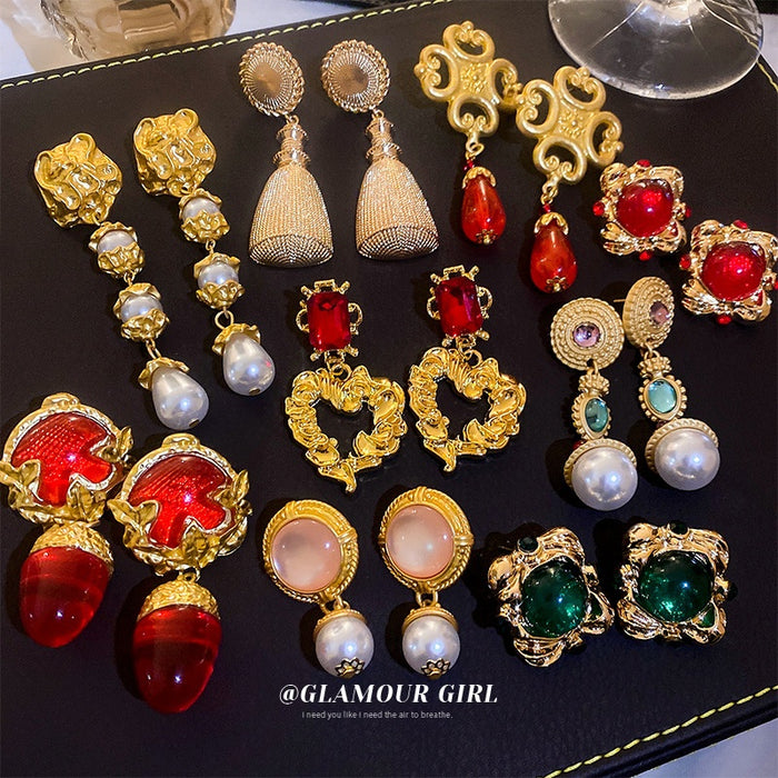 Vintage Court Style Alloy Pearl Rhinestone Heart Geometric Stud Earrings