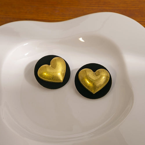 Vintage Black Gold Contrast Heart Studs Elegant Sweet French Style Alloy Velvet Round Button Earrings