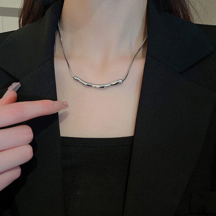 Korean Style Irregular Pleated Geometric Alloy Necklace Minimalist Metal Collarbone Chain For Women