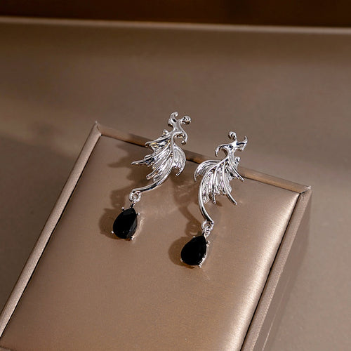 Luxury Alloy Liquid Bat Wing Studs With Black Moonstone Teardrop Pendant Punk Style Earrings