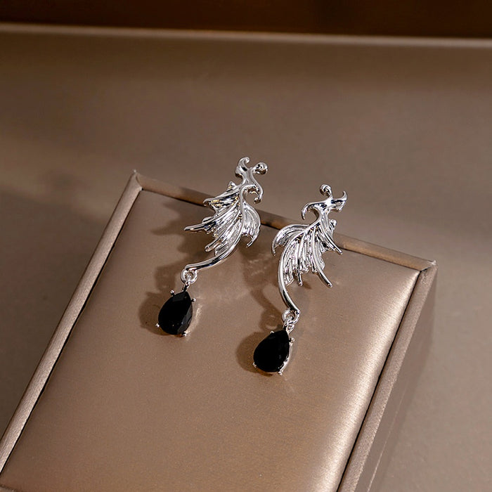 Luxury Alloy Liquid Bat Wing Studs With Black Moonstone Teardrop Pendant Punk Style Earrings