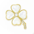Alloy Mother Of Pearl Clover Brooch Pin For Suit Decoration view 3