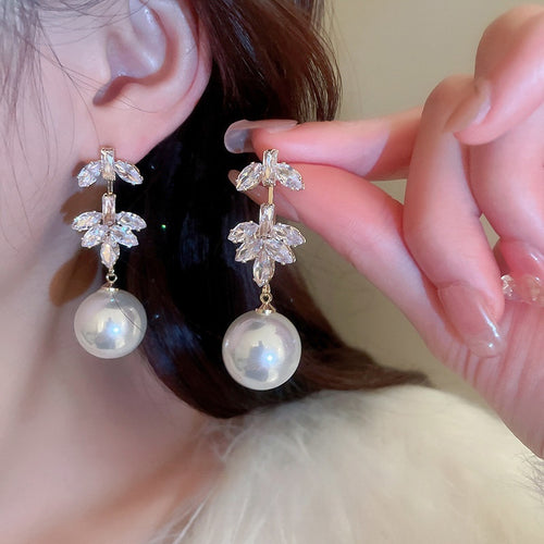 French Light Luxury Pearl Heart Zircon Flower Snowflake Stud Earrings With Silver Needle