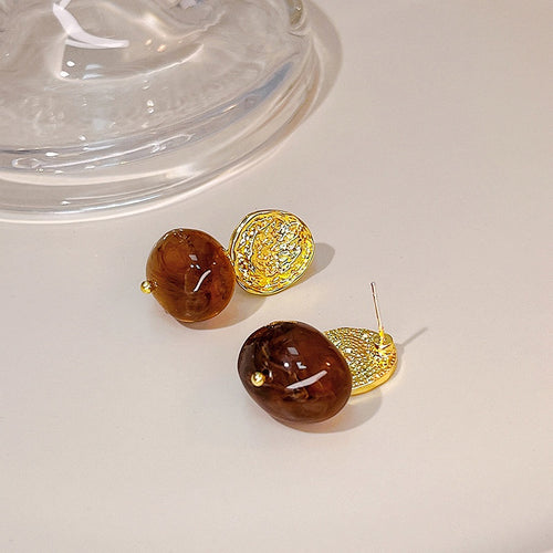 Luxury Vintage Gold Alloy Wrinkled Disc With Amber Acrylic Geometric Oval Drop Stud Earrings