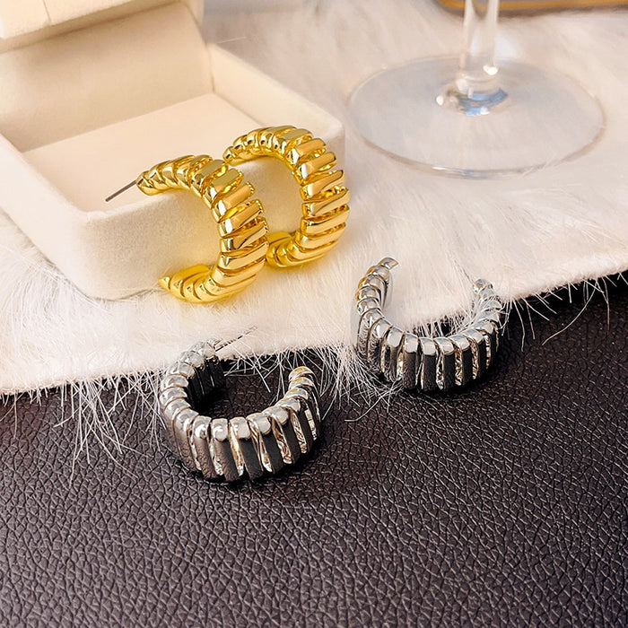 Vintage Punk C-Shaped Twisted Ribbed Alloy Hoop Studs For Women, Gold Silver Statement Earrings