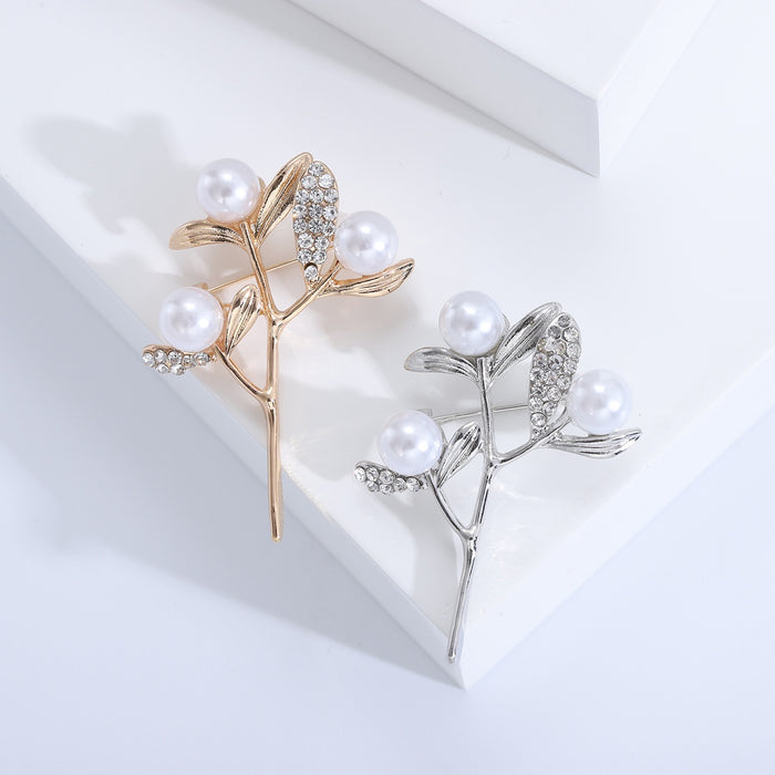 Alloy Three Pearl Flower Brooch Pin For Fashion Apparel