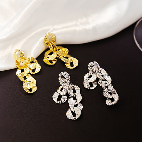 Luxury Gold Alloy Wrinkled Circle Chain Tassel Stud Earrings For Women Statement Long Drop Earrings