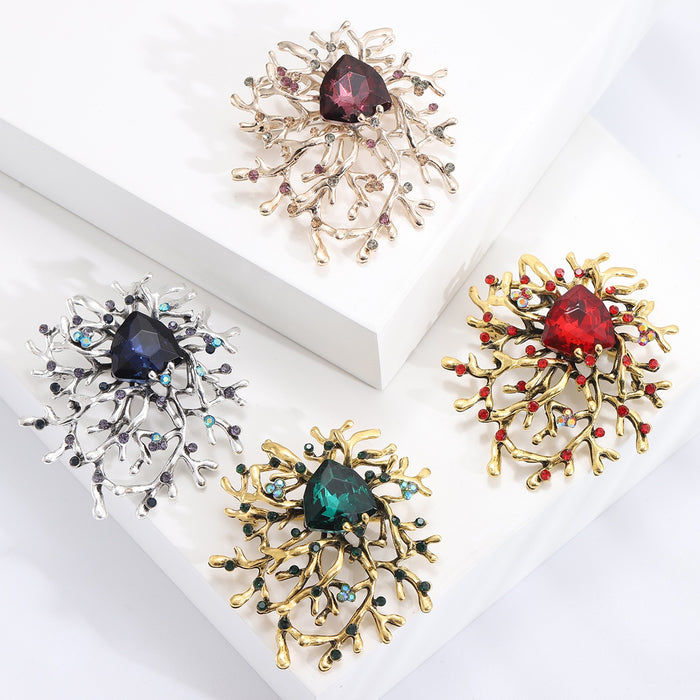 Vintage Crystal Glass Flower Brooch Pin For High-End Apparel