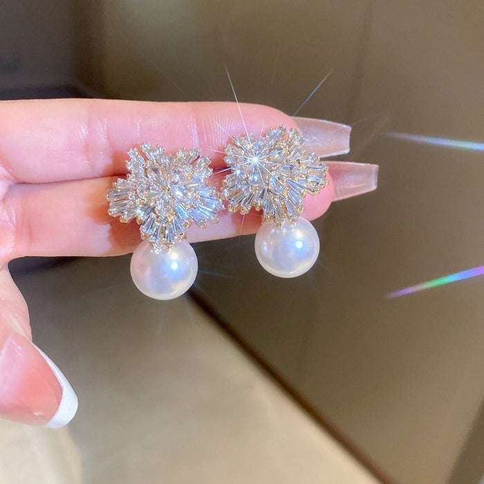 Alloy Rhinestone Flower Pearl Stud Earrings For Women Fashion OL Light Luxury Jewelry