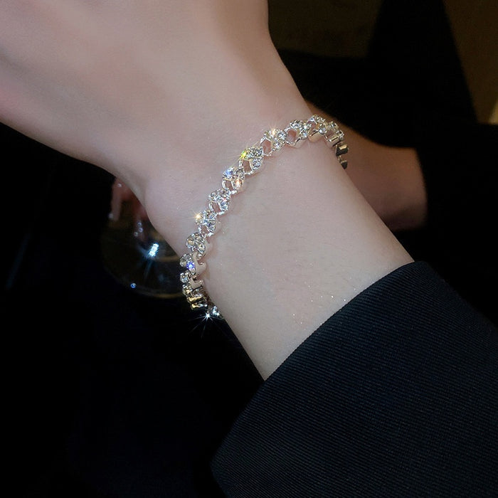 Light Luxury Metal Heart Rhinestone Bangle For Women Fashion OL Sparkling Crystal Bracelet