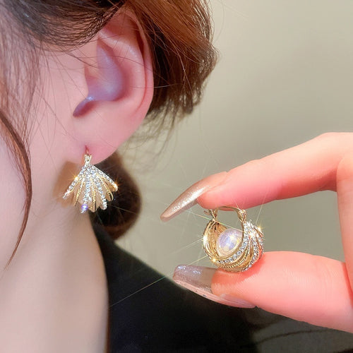 Gold Plated Rhinestone Faux Pearl Geometric Ear Cuff Earrings Fashion OL Light Luxury Jewelry