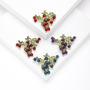 Alloy Cranberry Brooch For Women's Simple Fruit Fashion Decoration