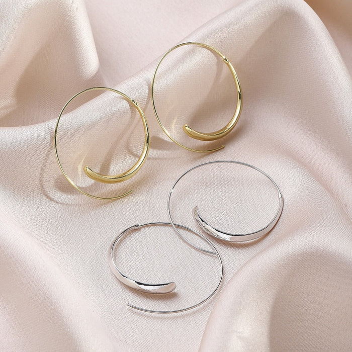 Elegant Alloy Oval Spiral Hoop Earrings For Women Minimalist Geometric Metal Wire Loop Earrings