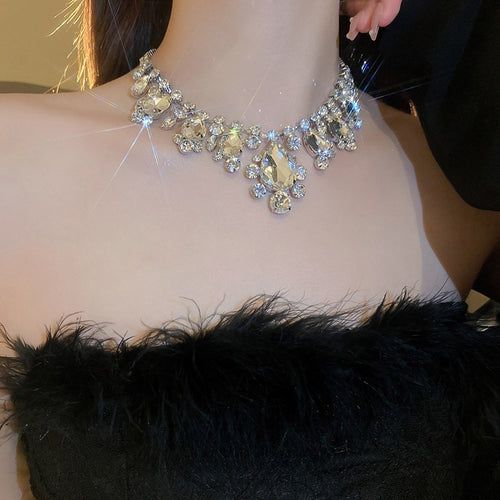French Vintage Alloy Teardrop Tassel Necklace, Light Luxury Round Pendant Collarbone Chain