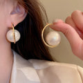 Minimalist Alloy C Shape Pearl Stud Earrings Geometric Round Fashion Ear Jewelry view 2