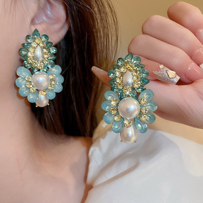 French Vintage Alloy Rhinestone Pearl Flower Stud Earrings Light Luxury Fashion Jewelry