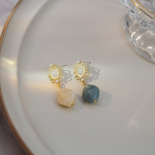 Vintage French Geometric Rhombus Alloy Studs With Pearl Accent And Asymmetric Crystal Drop Earrings