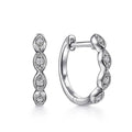 Minimalist Twisted Small Hoop Ear Cuffs, Niche Hip Hop Round Huggie Earrings For Women view 2