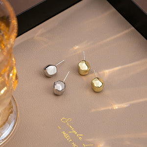 Elegant Irregular Geometric Alloy Metal Round Ball Studs Minimalist Luxury Commuter Women's Earrings