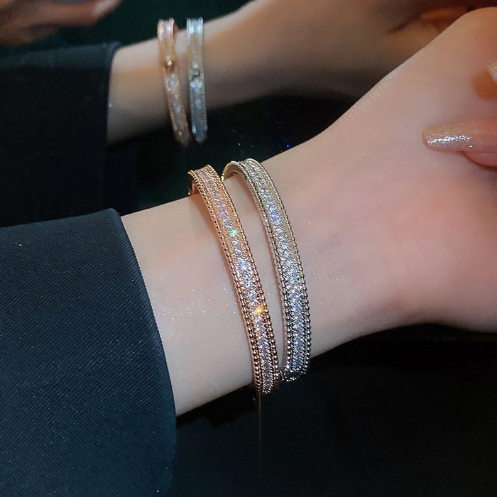 Light Luxury Zircon Alloy Bangle Minimalist Round Fashion Statement Bracelet