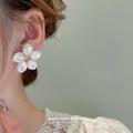Alloy Flower Baroque Pearl Stud Earrings Fresh Minimalist Commuter Elegant Women's Jewelry view 3
