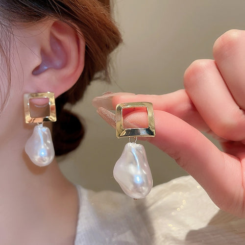 Light Luxury Faux Pearl Diamond Heart Stud Earrings With Silver Needle Minimalist Geometric Design