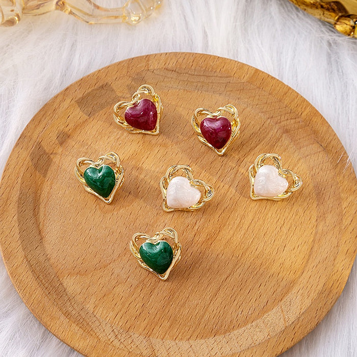 Elegant French Vintage Gold Alloy Wire Wrapped Enamel Heart Studs For Women Light Luxury Earrings