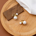Elegant French Luxury Gold Alloy Double Pearl Clip On Vintage Niche Design Women's Fashion Earrings view 4