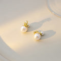 Elegant French Luxury Gold Alloy Double Pearl Clip On Vintage Niche Design Women's Fashion Earrings view 2