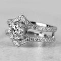 Sparkling Four Prong Princess Crown V Shape Two In One Ring Fashion Hand Jewelry view 2