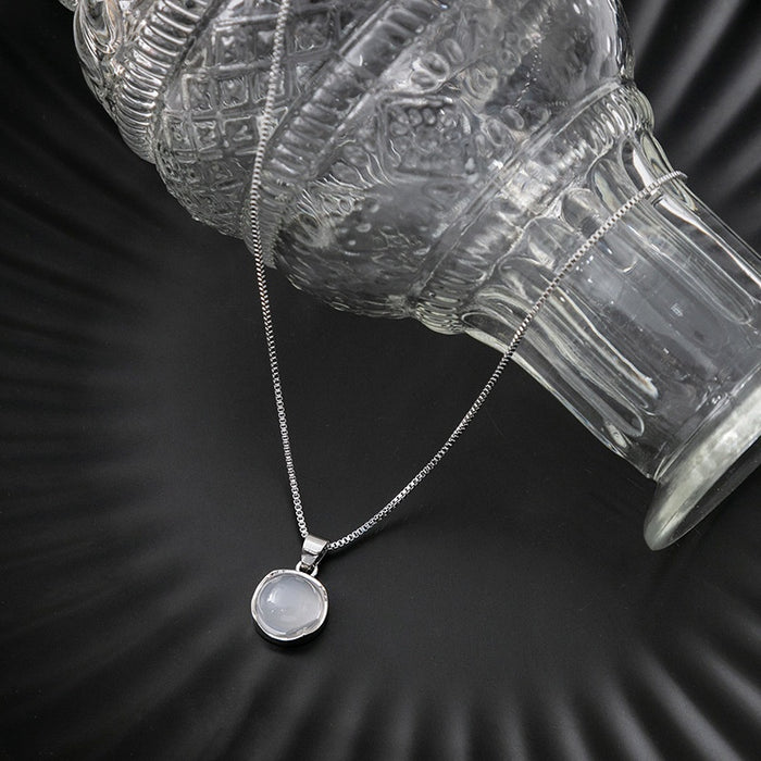 Minimalist Style White Chalcedony Round Pendant Necklace Light Luxury Versatile Collarbone Chain