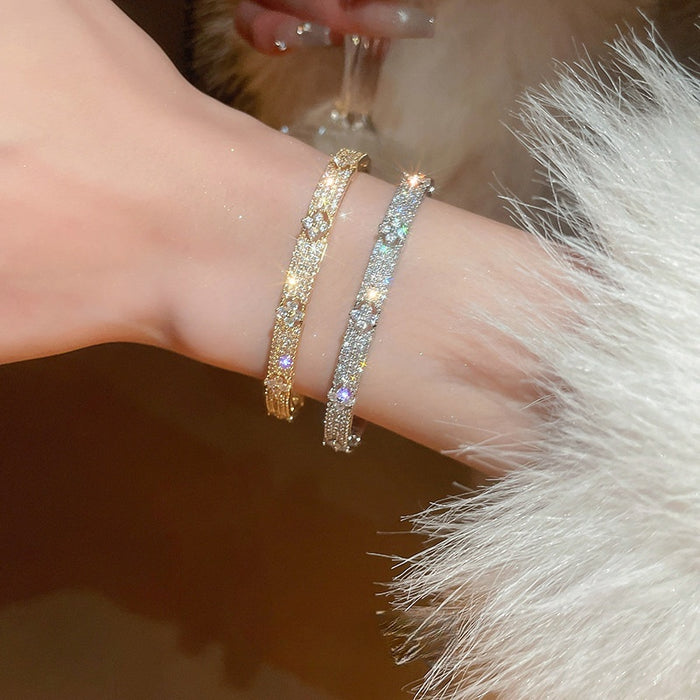 Korean Minimalist Copper Zircon Flower Bangle For Women, Light Luxury Fashion Bracelet