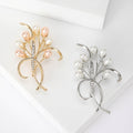 Alloy Pearl Flower Brooch Pin With Rhinestones For Elegant Apparel view 1