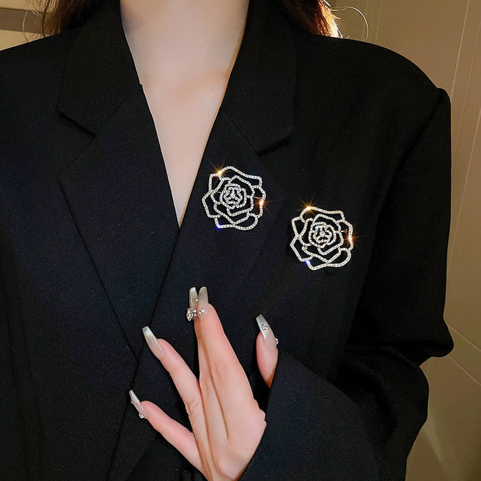 Rhinestone Hollow Flower Alloy Brooch, European Statement Fashion Pin For Women