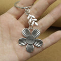 Metal Simple Flower Keychain For Bag Charm Gift view 3