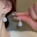 Light Luxury Alloy Teardrop V Shape Rhinestone Stud Earrings And Necklace Jewelry Set view 3