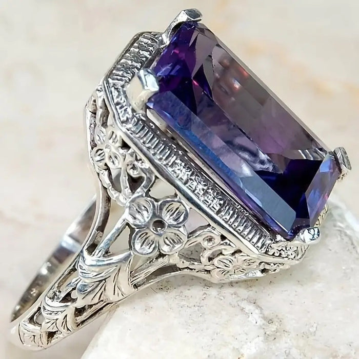 Vintage Pattern Ring With Beveled Rectangular Inlay, New Princess Finger Jewelry For Women