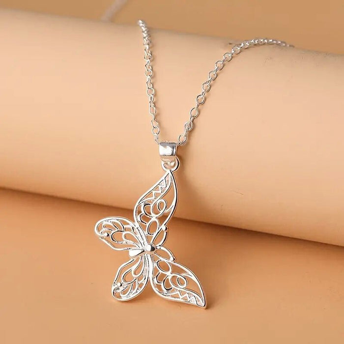 European American Butterfly Pendant Necklace For Women, Niche Hollow Design Versatile Fashion Jewelry