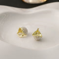 Elegant French Vintage Gold Alloy Shell Shape Faux Pearl Hoop Ear Cuffs Luxury Minimalist Women's Earrings view 4