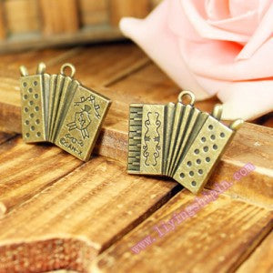 32x25mm Vintage Accordion Alloy Charm Pendant
