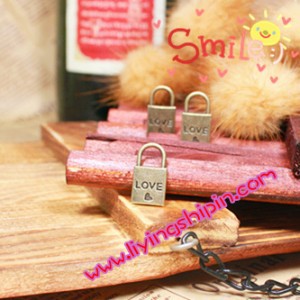 20x10mm Double-Sided LOVE Heart Lock Alloy Charm Pendant