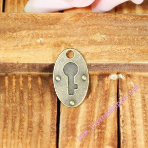 Vintage Key Tag Oval Alloy Charm Pendant, 27x17mm