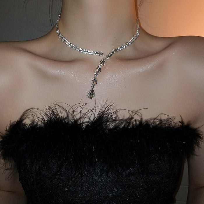 Sweet Cool Double Layer Cubic Zirconia Waterdrop Choker Necklace With Geometric Round Pendant