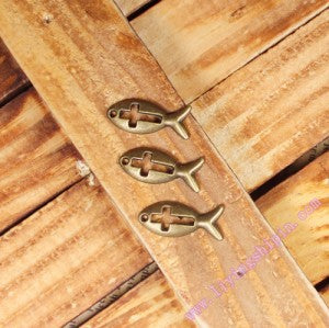 20x8.5mm Cross Fish Alloy Charm Pendant