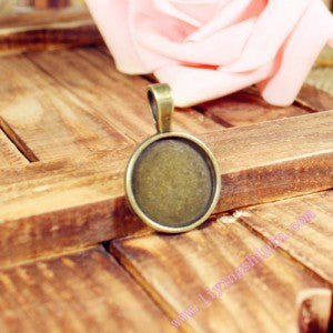 18mm Vintage Side Hanging Alloy Cabochon Pendant Bezel Setting