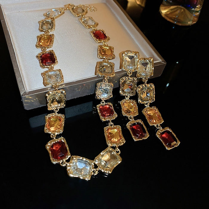 Vintage Maillard Alloy Rhinestone Geometric Quadrilateral Sweater Necklace For Women